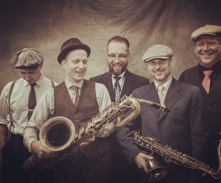 44 Shakedown boekt u bij www.kwekel-evenementen.nl