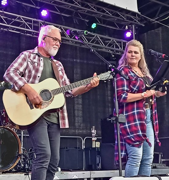 Beehive Countryband, www.country-artists.nl