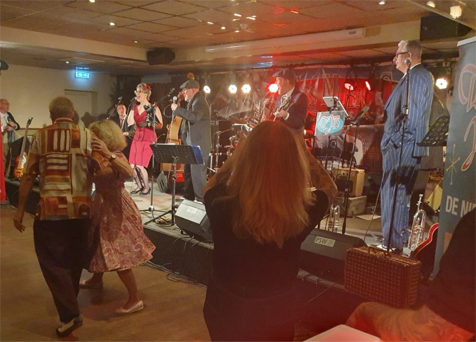 Torello's Jive Bugs boekt u bij www.kwekel-evenementen.nl